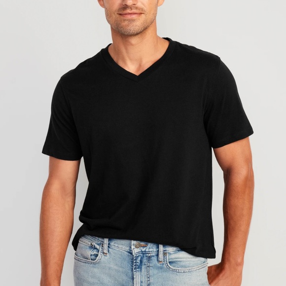 NWT OLD NAVY Soft-Washed V-Neck T-Shirt  Color: Black Jack size medium - Picture 2 of 5